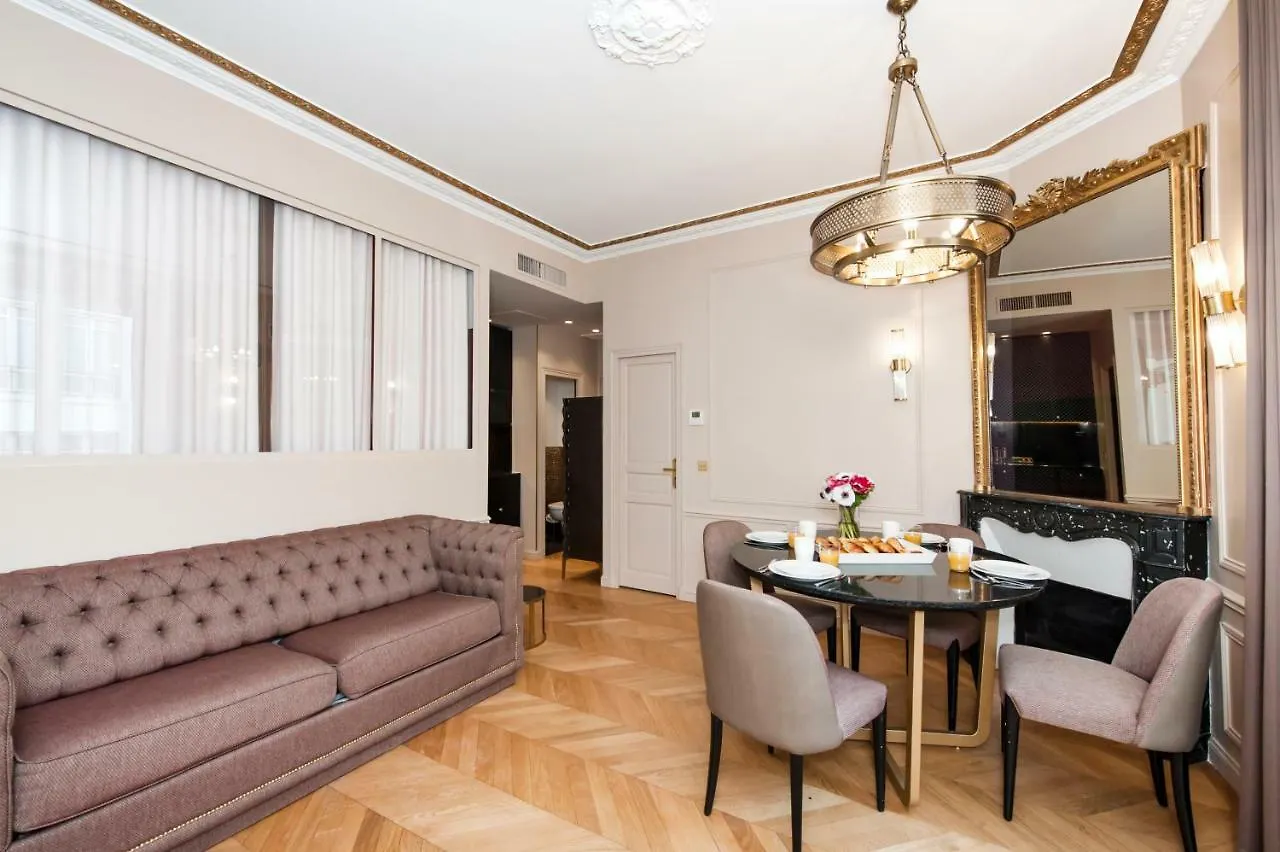 Champs Elysees - Lincoln Appartements Paris Apartment